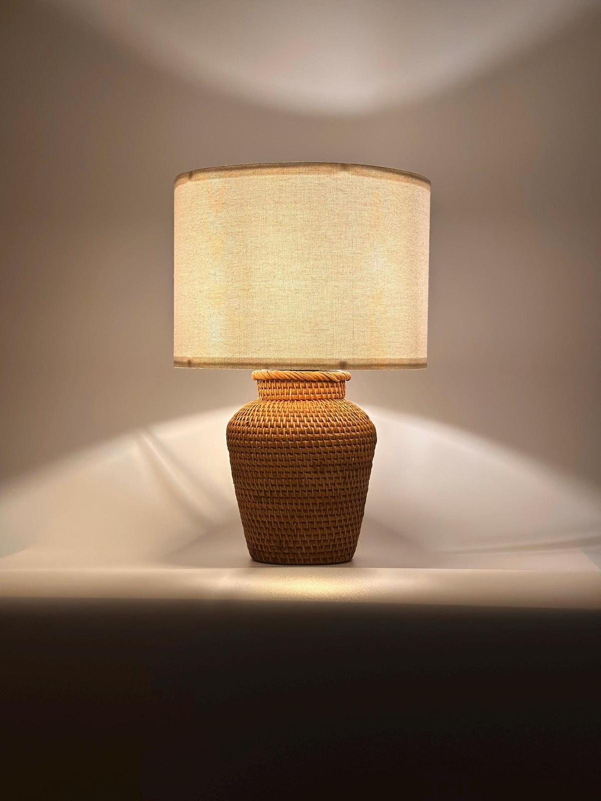 Handwoven Rattan Table Lamp with Warm Ambient Light – Handmade Natural Wicker Lamp, Timeless Cozy Decor