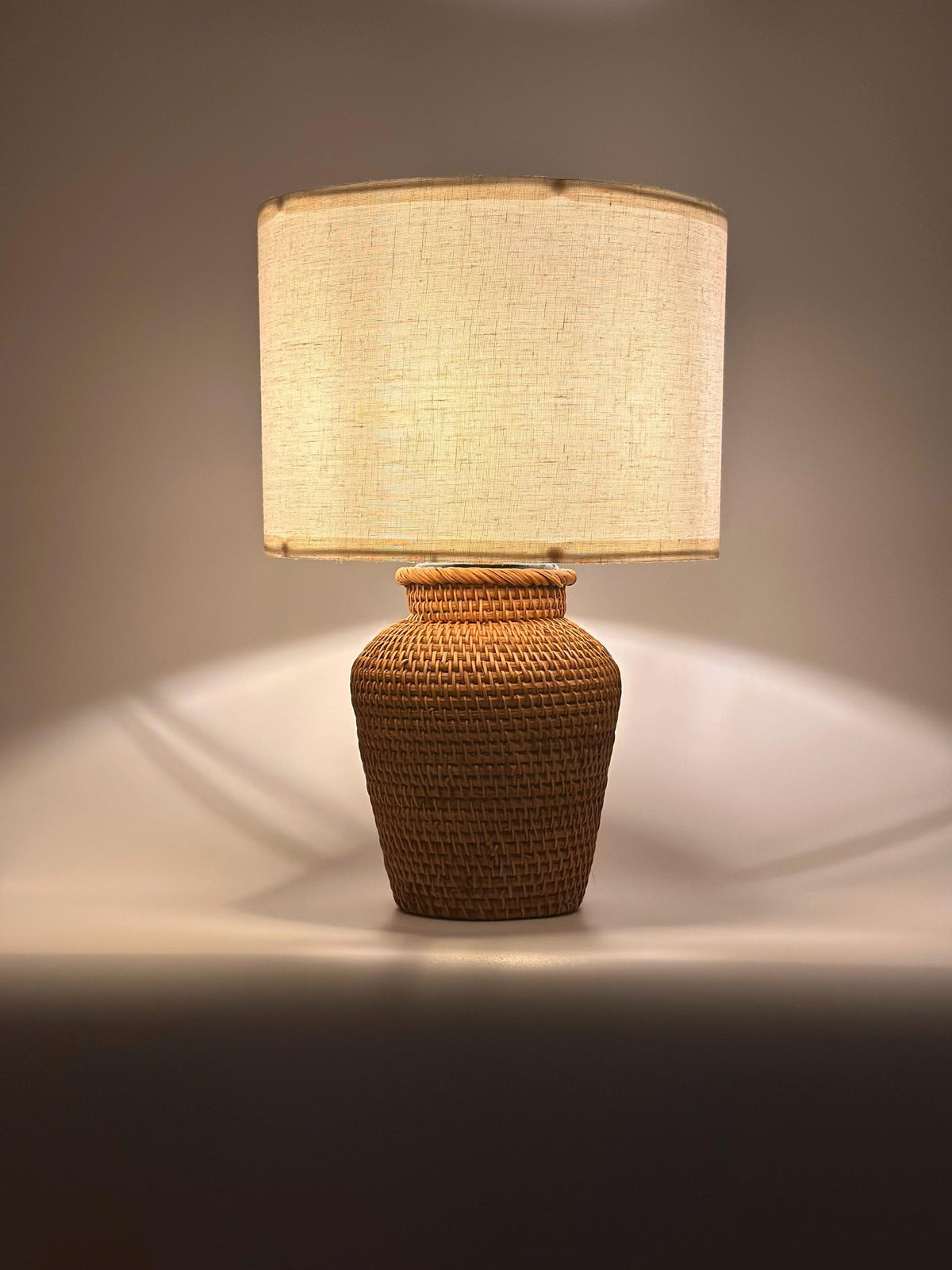 Handwoven Rattan Table Lamp with Warm Ambient Light – Handmade Natural Wicker Lamp, Timeless Cozy Decor